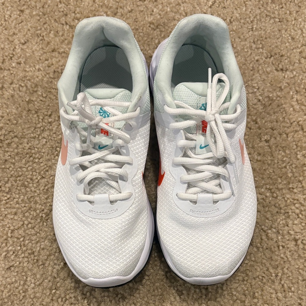 Nike Revolution 6 Running shoes 8.5